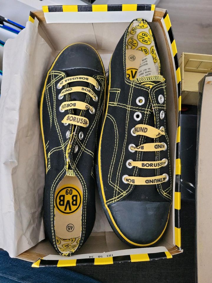 Borussia Dortmund Schuhe Größe 45 !Ungetragen! in Nordrhein-Westfalen -  Raesfeld | eBay Kleinanzeigen ist jetzt Kleinanzeigen