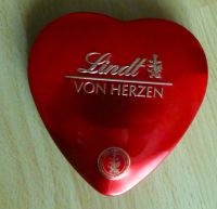 Lindt-Blechdose leer / Herz mit Aufschrift "VON HERZEN"  rot Rheinland-Pfalz - Lingenfeld Vorschau