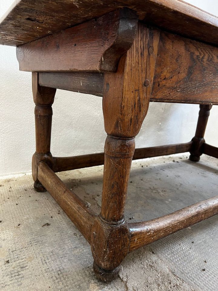 Antiker Tisch, Wohnzimmertisch, Beistelltisch zu verkaufen in Brilon