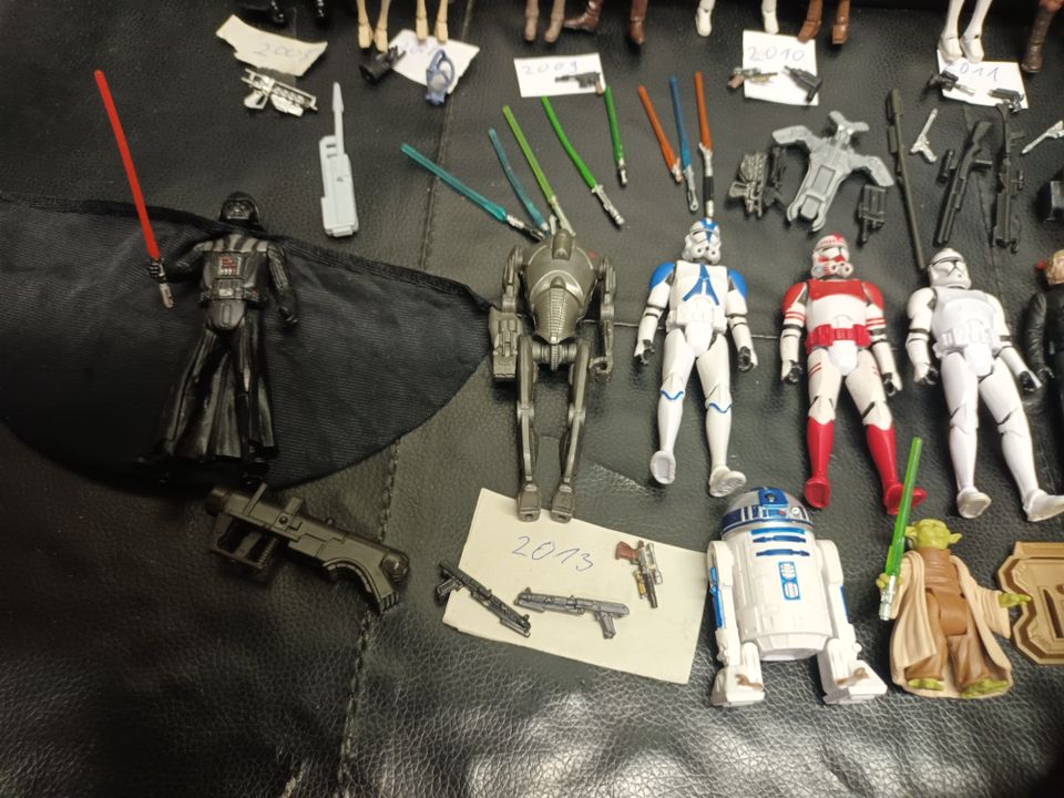 29x Star Wars Hasbro Figuren Sammlung + Zubehör in Mühlhausen