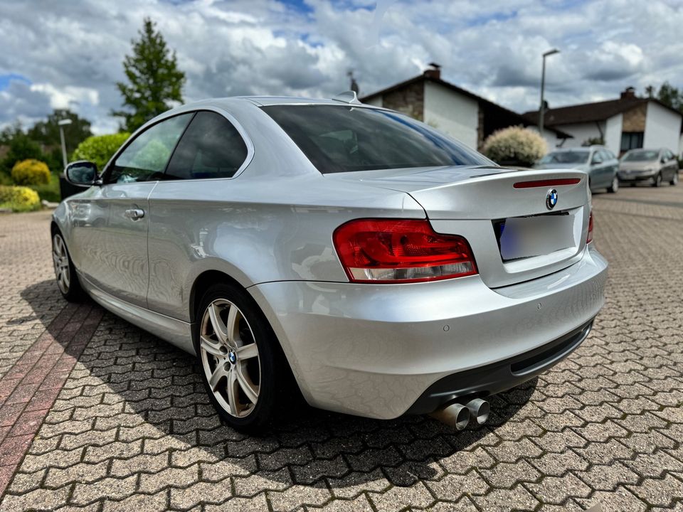 BMW 123d Coupé in Riegelsberg