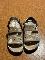 Crocs Sandalen Wasserschuhe Männer Größe M8 cremefarben Saarland - Schwalbach Vorschau