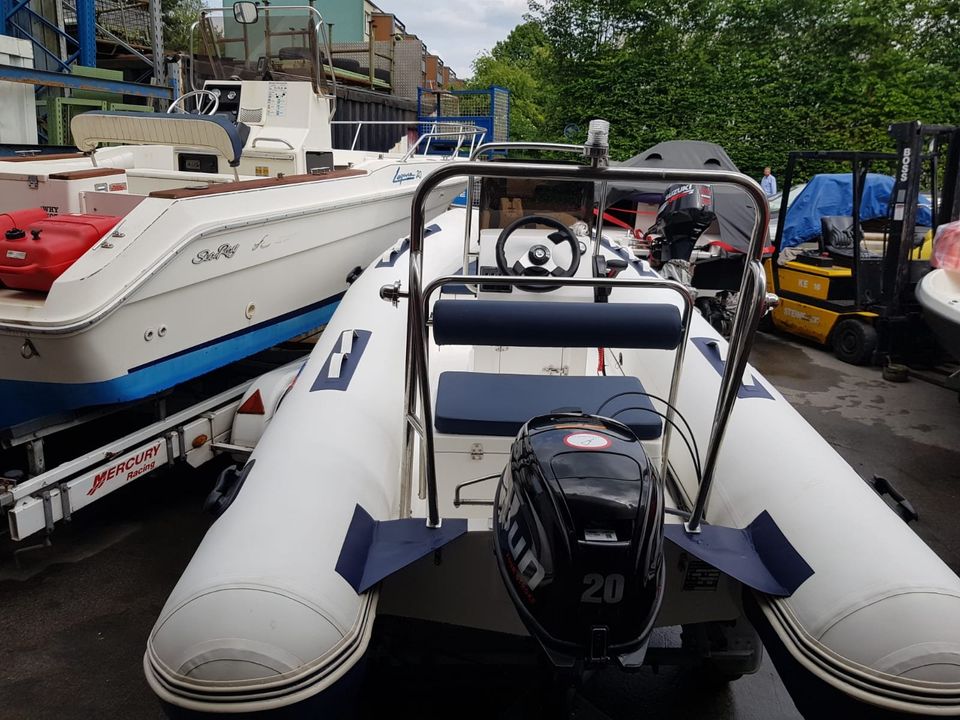 Ausstellungsboot RIB Schlauchboot Aquaparx 390 + 20PS Parsun NEU in Dortmund