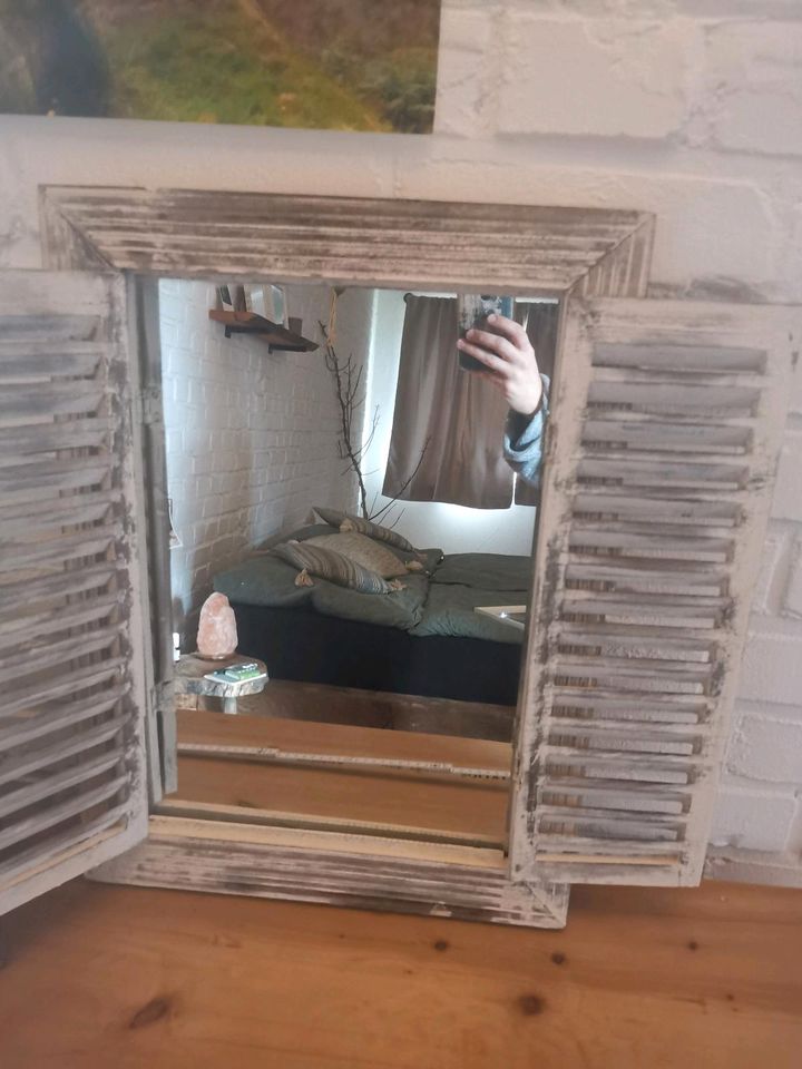 Vintage / shabby chic Spiegel in Korschenbroich