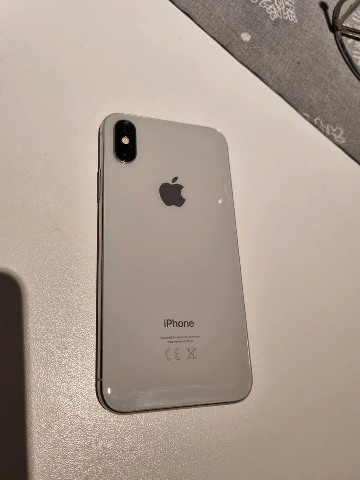 Iphone XS Silver 64GB in München