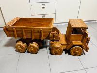 Kinder Riesen Holz LKW Einzelstück Holzspielzeug Rarität Nordrhein-Westfalen - Velbert Vorschau