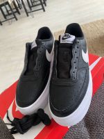 Nike Court Schuhe Gr.40 Nordrhein-Westfalen - Lippstadt Vorschau