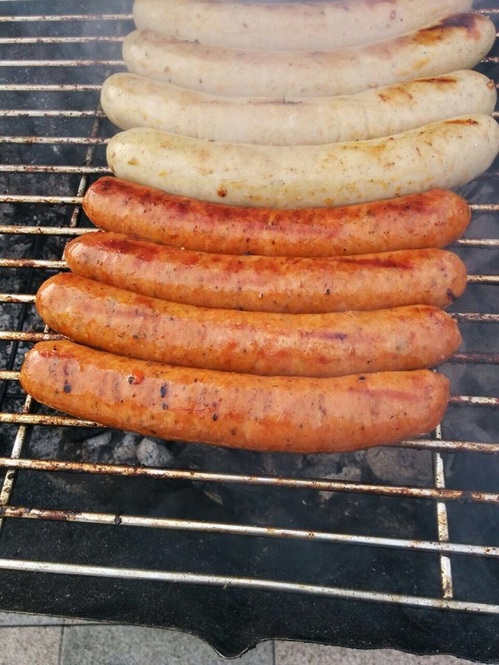 Prämierte GYROSBRATWURST vom Verrückten Griechen 6,50€ (4Stk) in Bielefeld