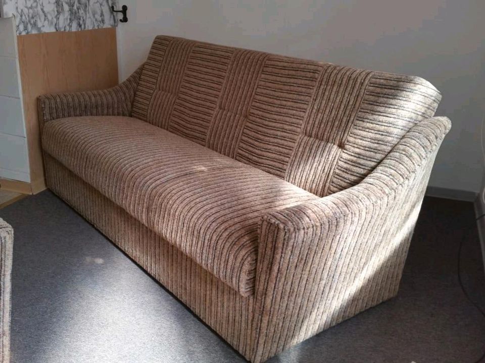 Couch/Sofa Ausklappbar mit 2 Sessel in Strausberg