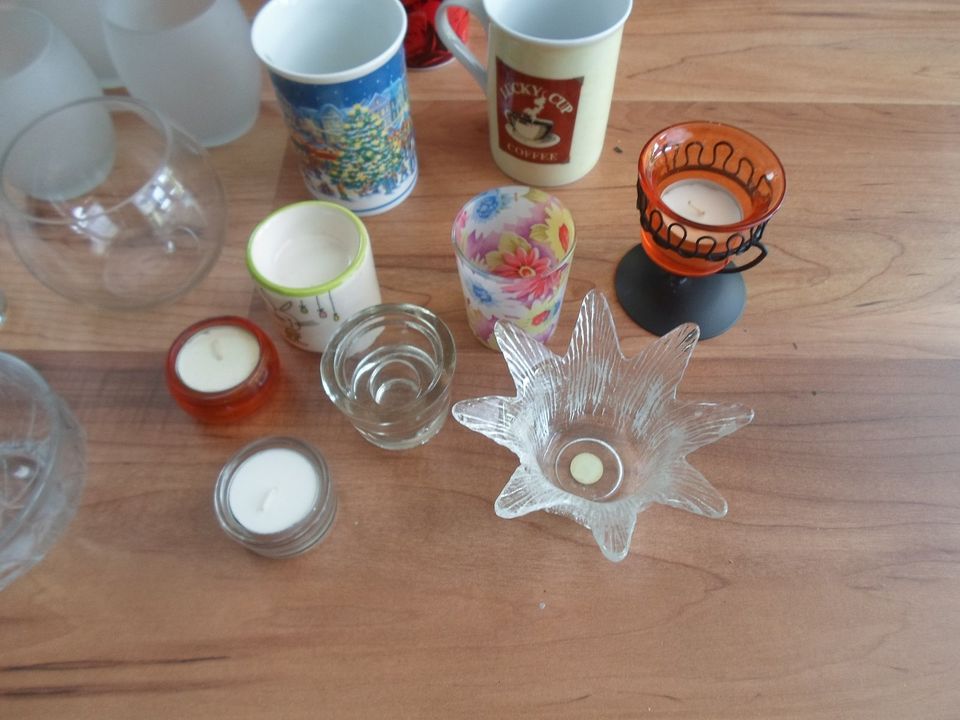 Konvolut: 27 Teile verschiedene Teelichter, Kaffetassen, Schalen in Kümmersbruck