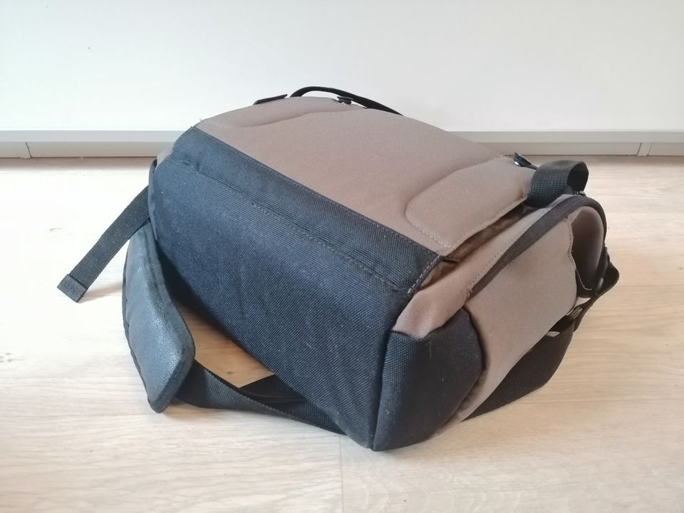 Sitzerhöhung/Wickeltasche 2 in 1 von hoppop in Brühl