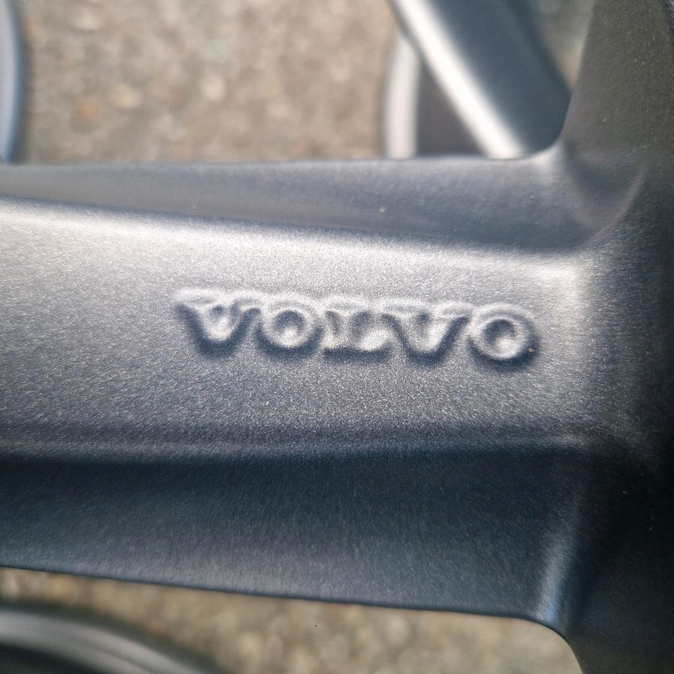 Satz original Volvo V70R Satellite Felgen 17 Zoll Antracite in Vreden