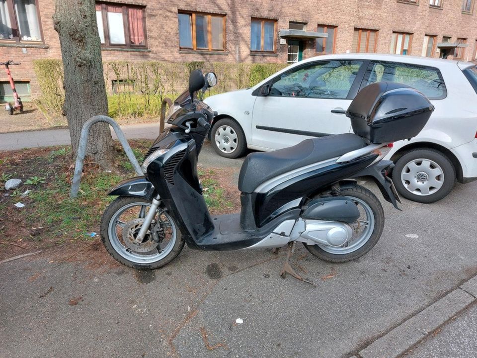 Honda SH125 in Hamburg