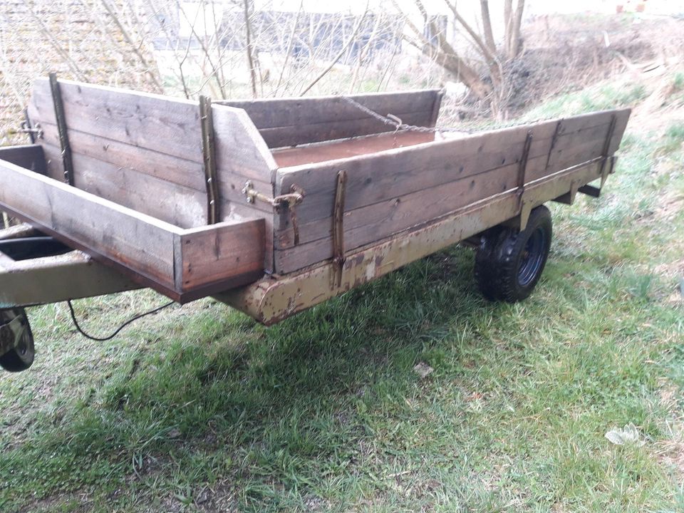 Anhänger Gummiwagen Holzwagen in Prackenbach