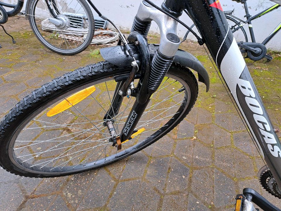 28Zoll Herren BOCAS Crossrad.  Gute Zustand in Langwedel