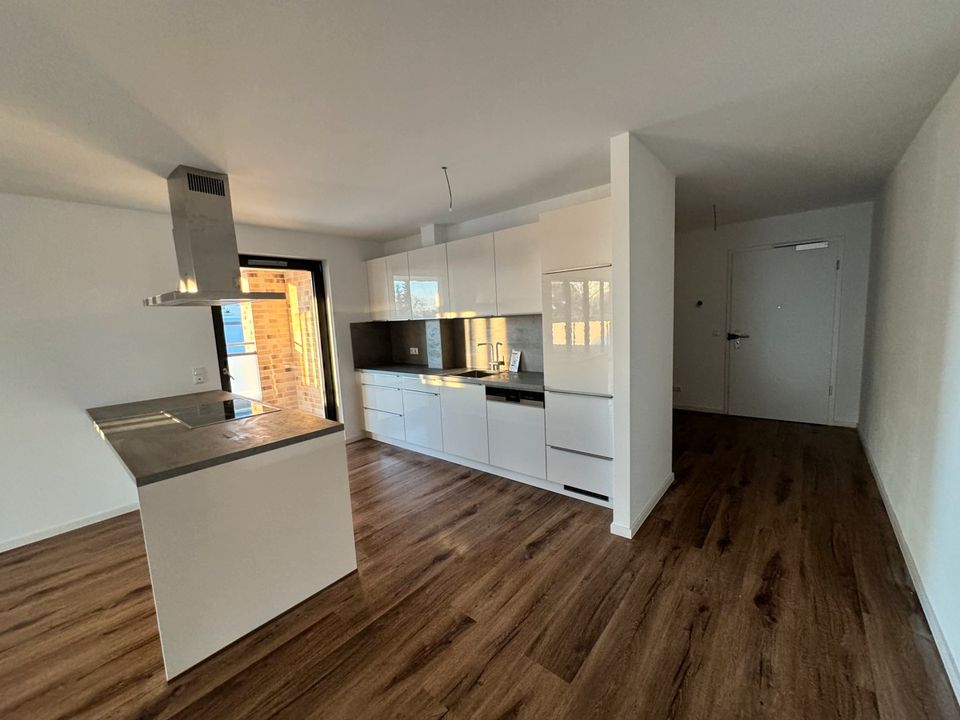 Neubau, Erstbezug 4 Zimmer Penthouse mit 22 qm Dachterrrasse in Bargteheide