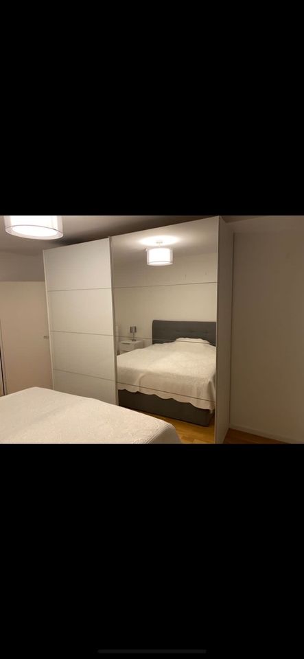 Schlafzimmer Bett + Schrank + Kommode und Beistelltische in Köln