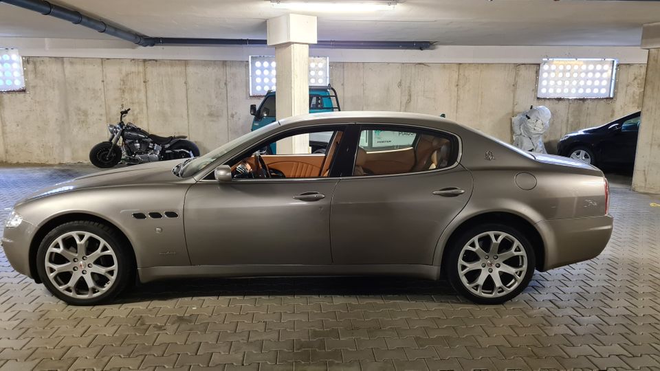 Maserati Quattroporte 4.2 V8 Automatik Vollleder gepflegt in Gaildorf