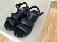 Fly London Sandale Leder NEU nur 1Stunde getragen LP100€ Sachsen - Görlitz Vorschau