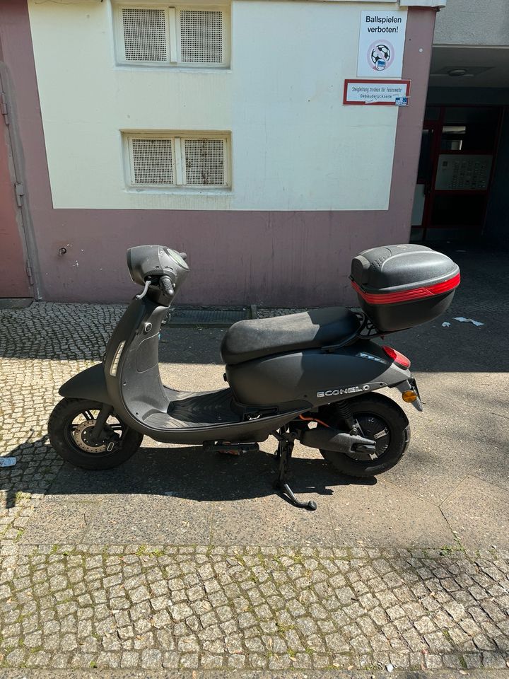 E-Roller E-Moped in Berlin
