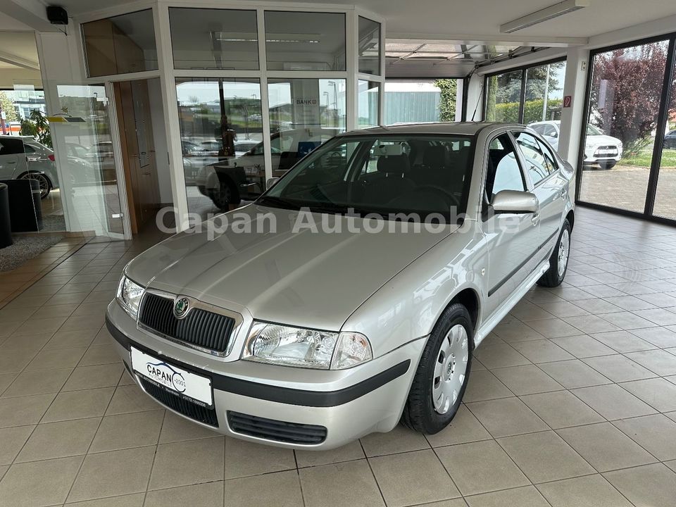 Skoda Octavia Lim. Tour 1.Hand/Scheckheft/Klima/Euro4 in Kirchheimbolanden