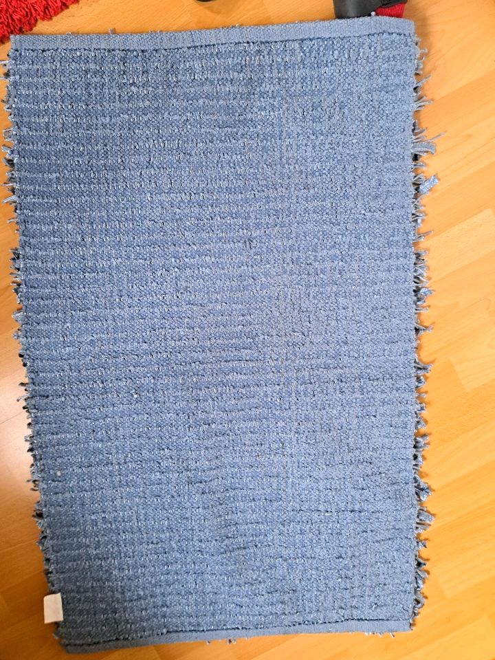 ❤️Badezimmer Teppich 1m×63cm blau in Büchen