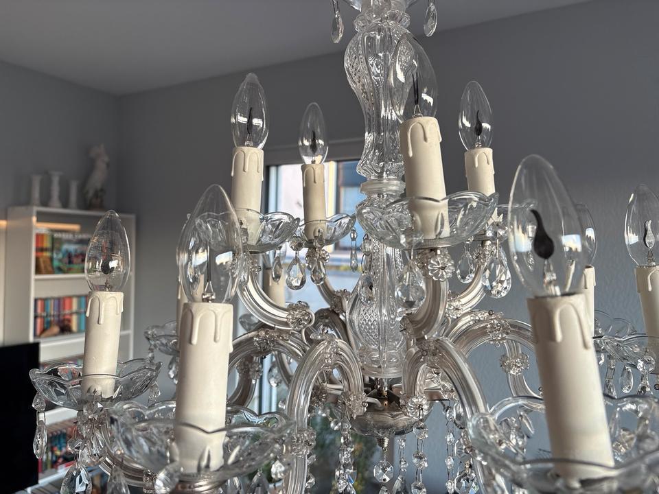 Kronleuchter Kristallleuchter Echtglas Glas Leuchter 12-Armin in Ostfildern