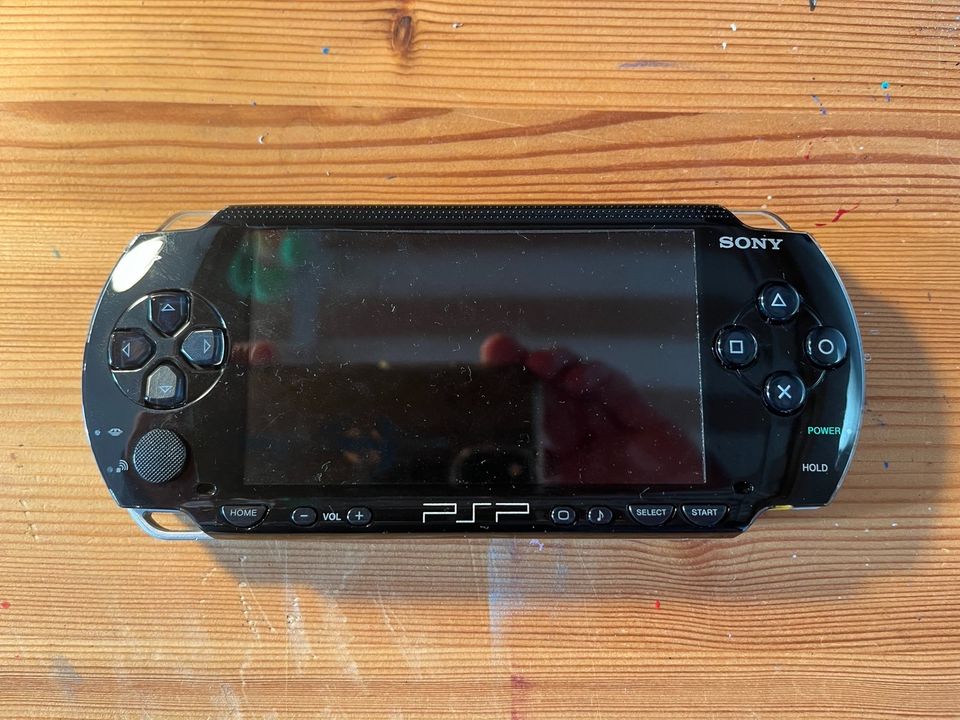 Sony PSP 1000. + 3 Spiele in Rinteln
