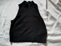Crop Top Uniqlo schwarz Ripp sporty basic Tanktop turtleneck XS Niedersachsen - Lachendorf Vorschau