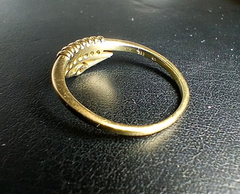 kleiner Designer Ring: Gelbgold mit Weißgold und Diamant, RG 51 in Leipzig