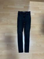 Schwarze Amisu Skinny Jeans Gr. 29 Hessen - Homberg Vorschau