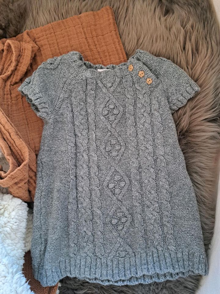 Kleid Baby 68, grau, Strickkleid, in Helmbrechts