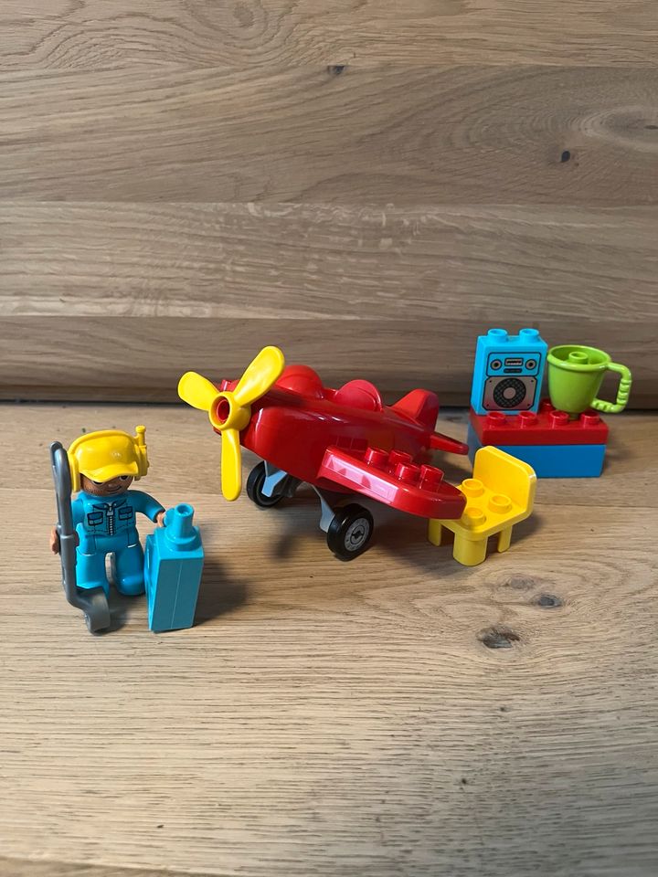 Lego Duplo Flugzeug in Neunkirchen Siegerland