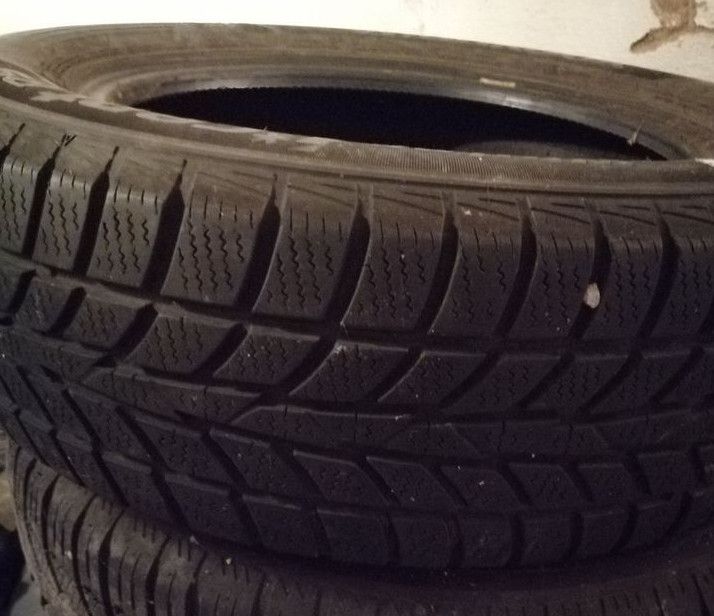 1X Winterreifen Hankook icept 185/65R15 in Stuttgart