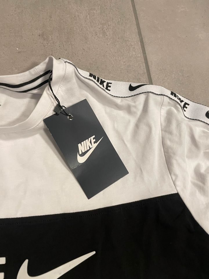 Nike T-Shirt in Herne