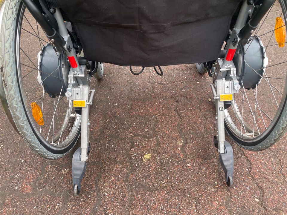 Elektro Rollstuhl Alber E-Fix 35 Klappbar (Versand) in Hamburg