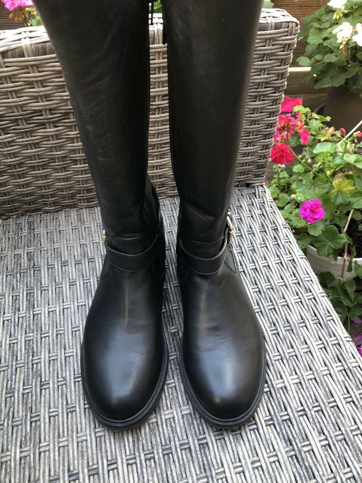 Unisa Stiefel Leder schwarz m. Gold Gr. 37 Mädchen Kinder in Salzgitter