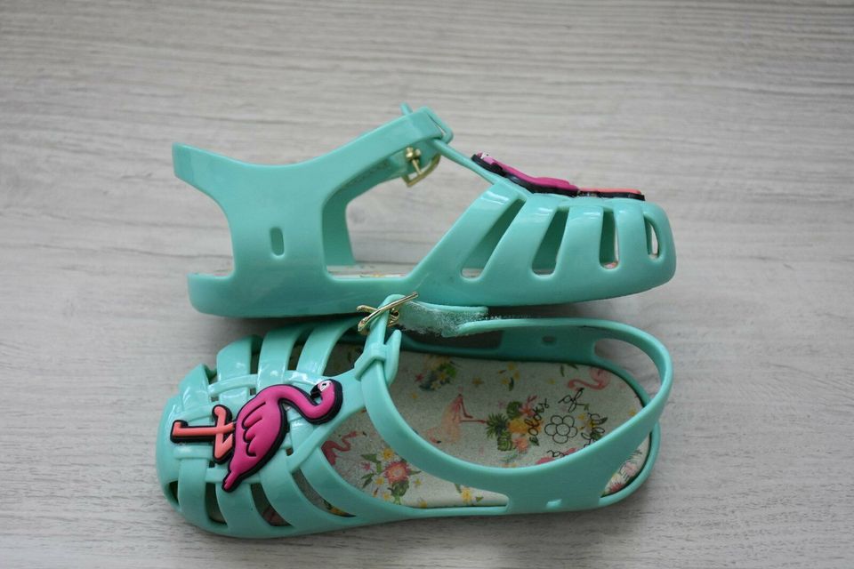 Crocs Badeschuhe Sandale türkis mit Flamingo Gr. 25 in Neckarsulm