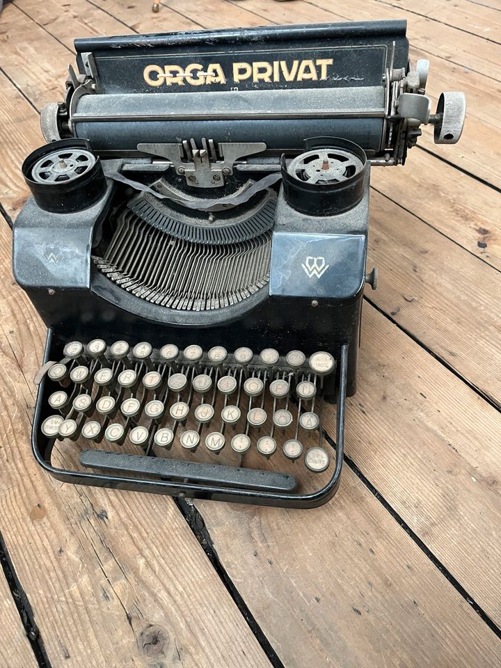 Orga Schreibmaschine Antik Nostalgie Deko in Nohfelden
