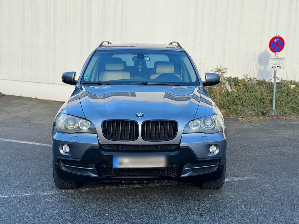 BMW X5 Xdrive 3.0d E70 in Wuppertal