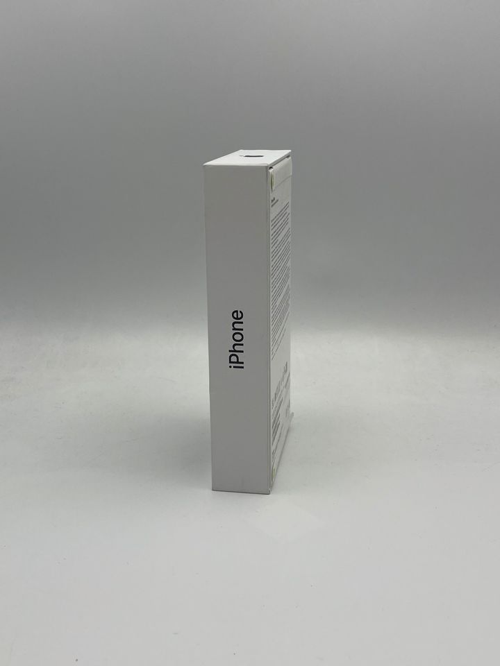 iPhone 15 Pro - 128GB - Black Titanium - NEU & UNGEÖFFNET in Köln