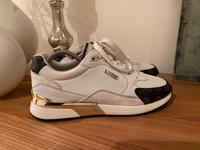 Sneaker Guess Moxea, 41 Hessen - Nüsttal Vorschau