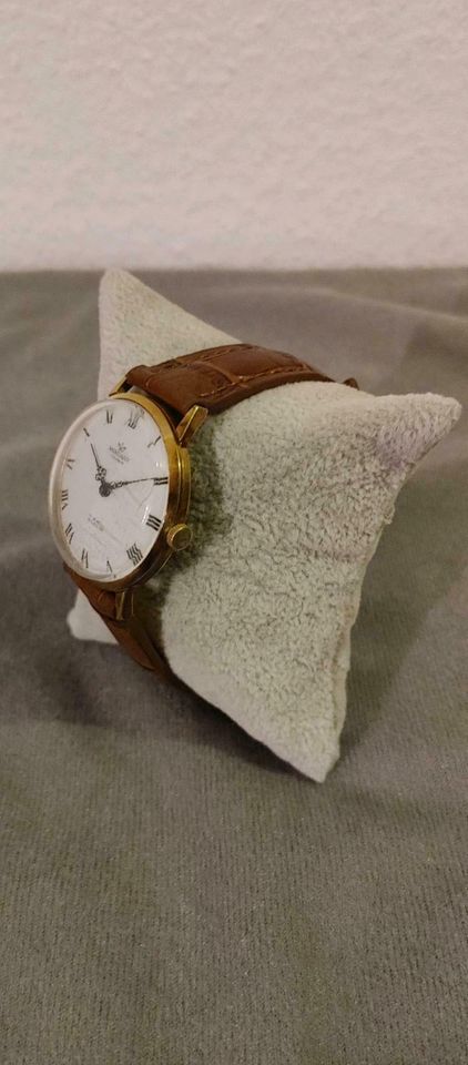 SWISS MADE Vintage Armbanduhr, unisex in Hünstetten