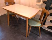 Vintage - Küchentisch Resopal Tischplatte - Retro + 2 Stühle Niedersachsen - Goslar Vorschau