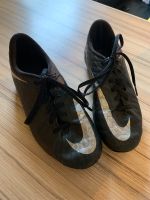 Nike Fussballschule schwarz Größe 36 Nordrhein-Westfalen - Löhne Vorschau