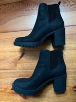 ONLY Chelsea Boots Plateau schwarz Gr. 38 Brandenburg - Eberswalde Vorschau