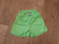 Nike Dri-fit Shorts in grün 140-152 top Sporthose Nordrhein-Westfalen - Pulheim Vorschau