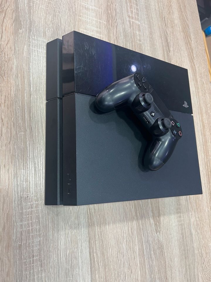 PS 4 PlayStation 4 Konsole 500GB top ✅ in Berlin