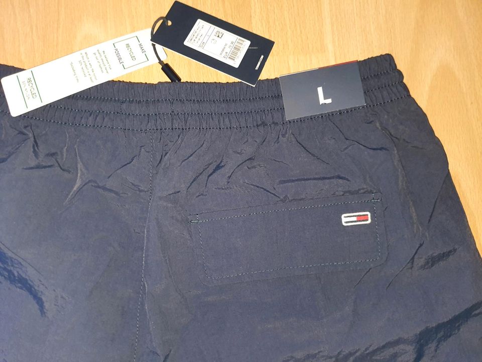 Tommy Hilfiger ,CargoShorts Bade Shorts ,Bermuda, Gr.S-M,NEU in Bendorf