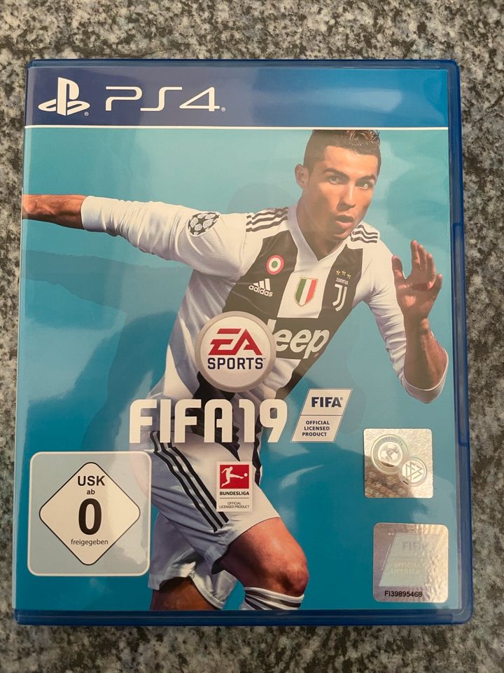 PS4 Fifa 19 in Lörrach